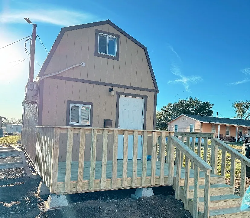 140 Rolling Hills Dr