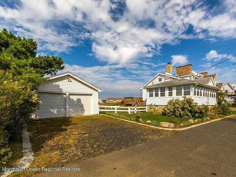 15 Riverview Rd — Photo 3