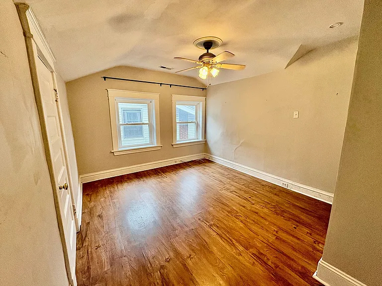 1912 McCausland Ave — Photo 18