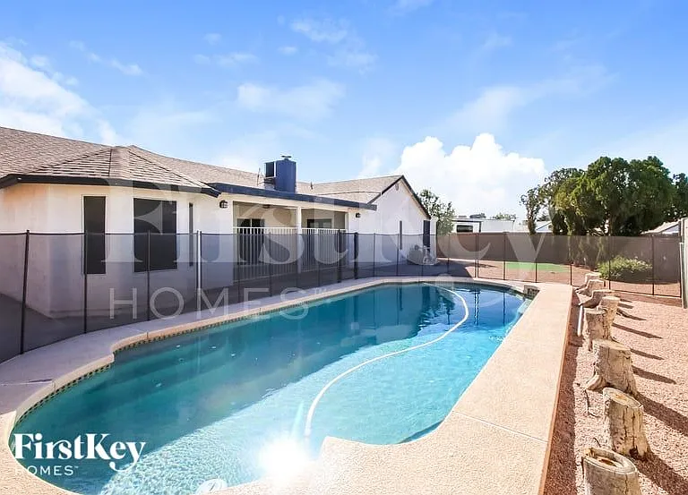 9321 E Dallas St — Photo 15