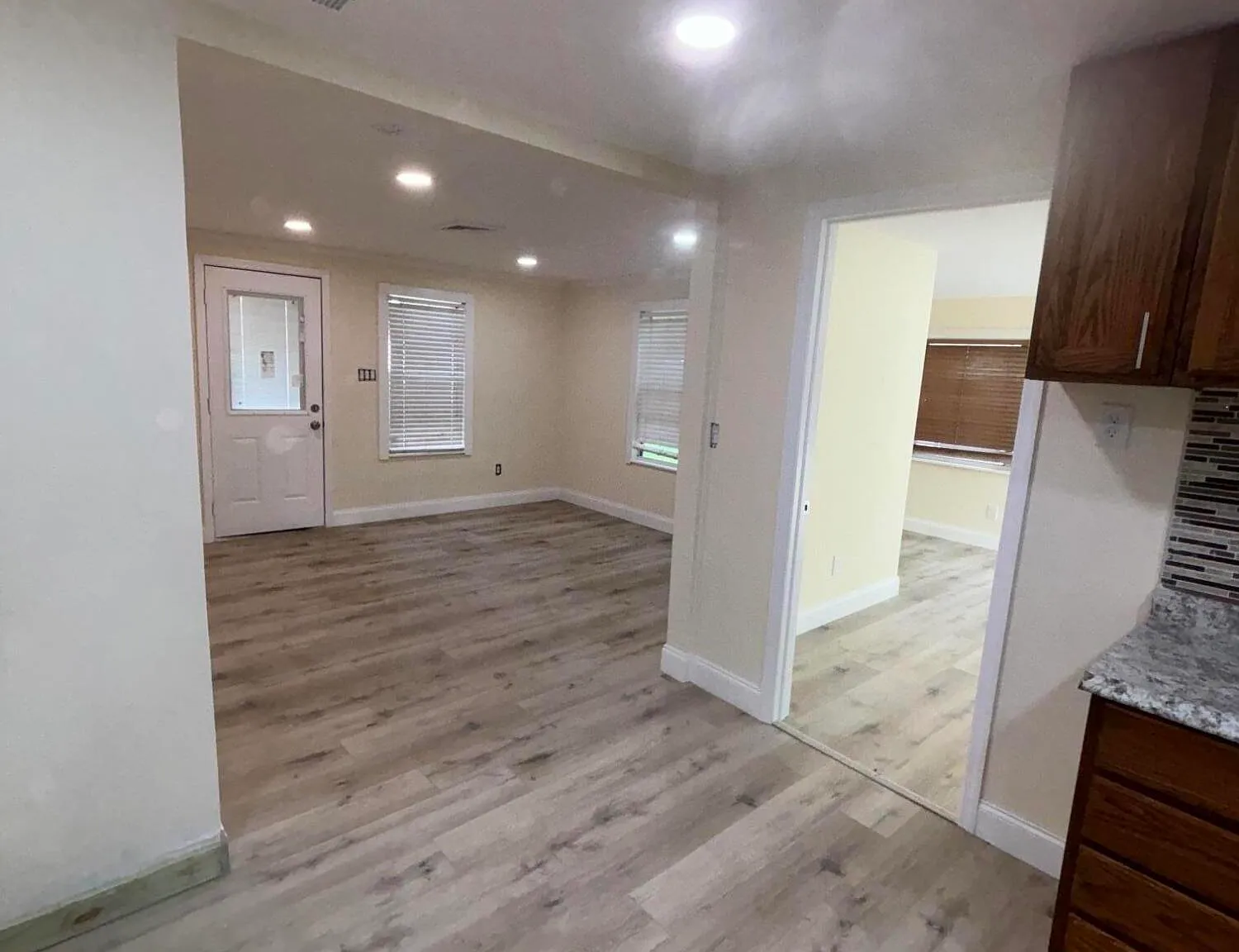 2 bed, 1.0 bath, 712 sqft, $1,700 — Photo 4