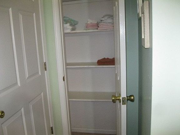5th image of 160 Lynn Ln