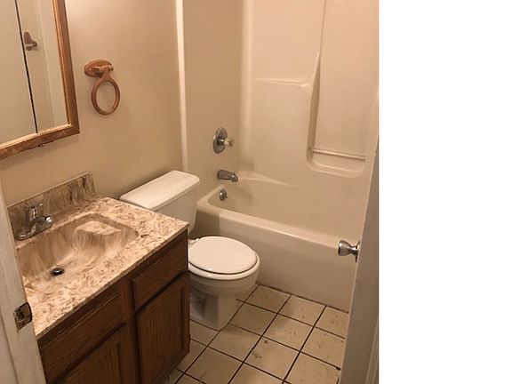 4th image of 719 Florence Ave #B