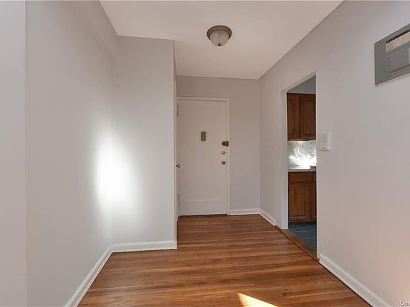 4th image of 5600 Netherland Ave #3G