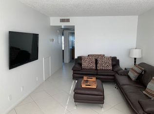 4049 Yarmouth #C-4049, Boca Raton, FL 33434