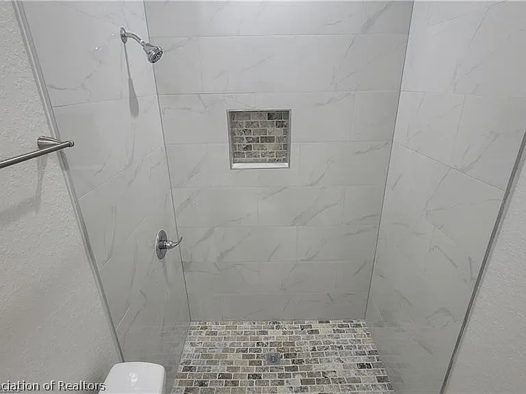 4317 Lafayette Ave — Photo 17