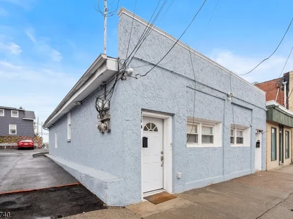 224 Macarthur Ave, Garfield City, NJ 07026