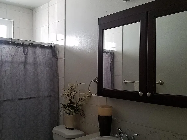 14015 Oxnard St — Photo 24