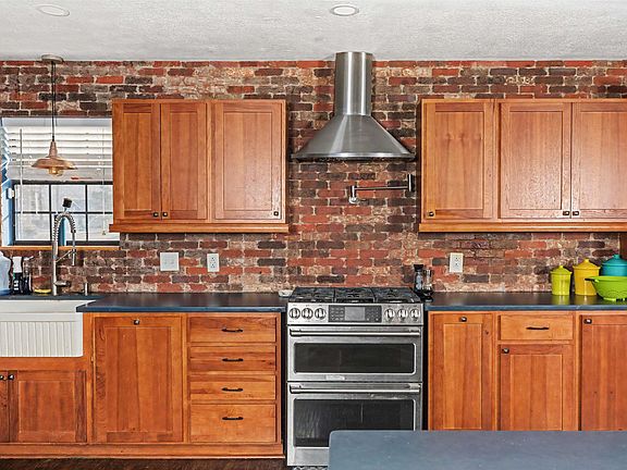 5th image of 1904 Amy Ln