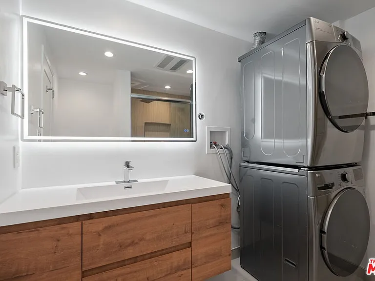 4807 Woodley Ave #309 — Photo 20