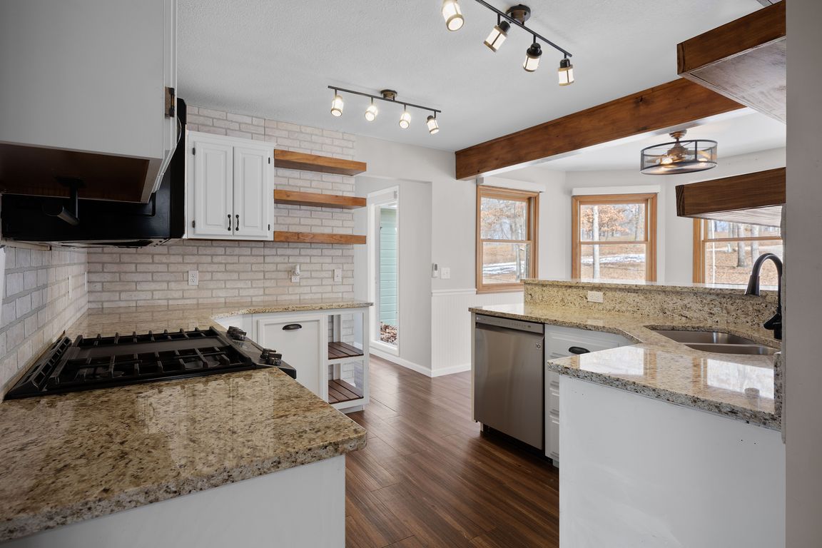 next background image