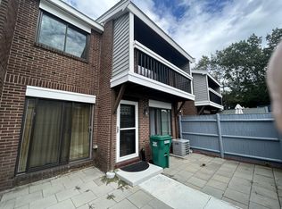 9 Rosewood Dr #9, Stoughton, MA 02072