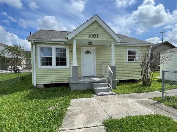 2107 Montesquieu St, Chalmette, LA 70043
