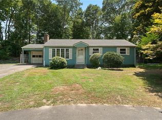 4 Reed Pl, East Greenwich, RI 02818