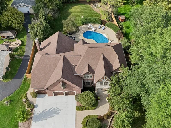 29W280 Hartman Dr, Naperville, IL 60564
