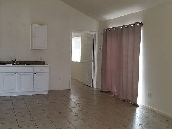 3rd image of 16625 Victor St