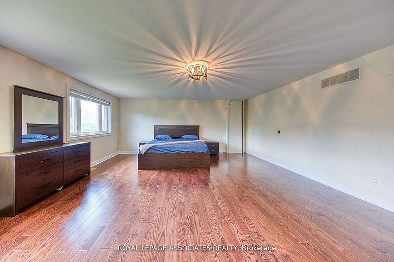 Ajax House for rent - 4 Bedrooms — photo 19
