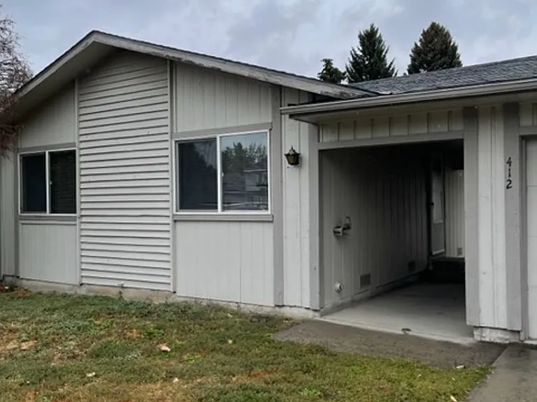 412 N 19th Ave — Photo 1