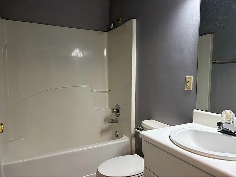 902 Tomahawk Ct #1 — Photo 6