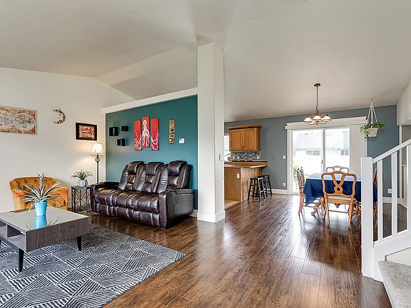 4th image of 246 N Silkwood Dr