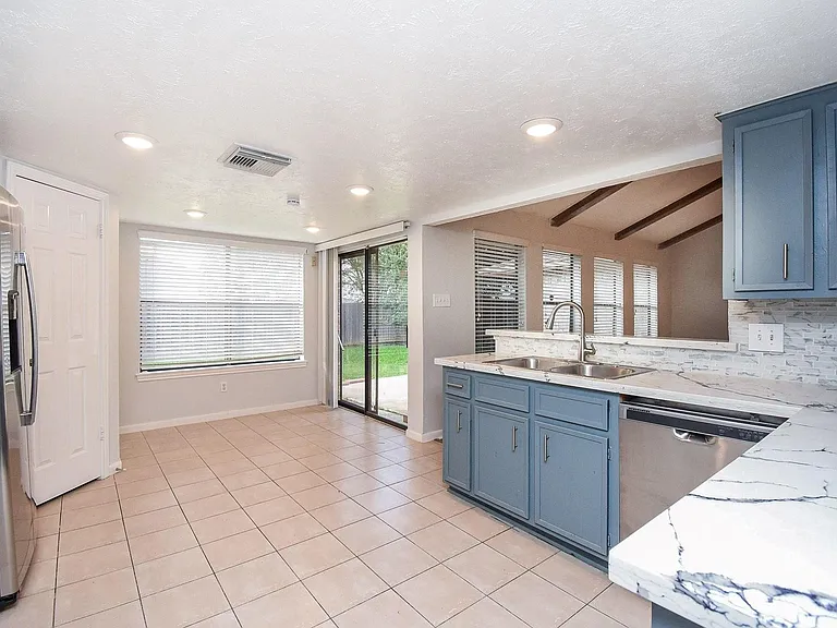 14418 Royal Hill Dr — Photo 10