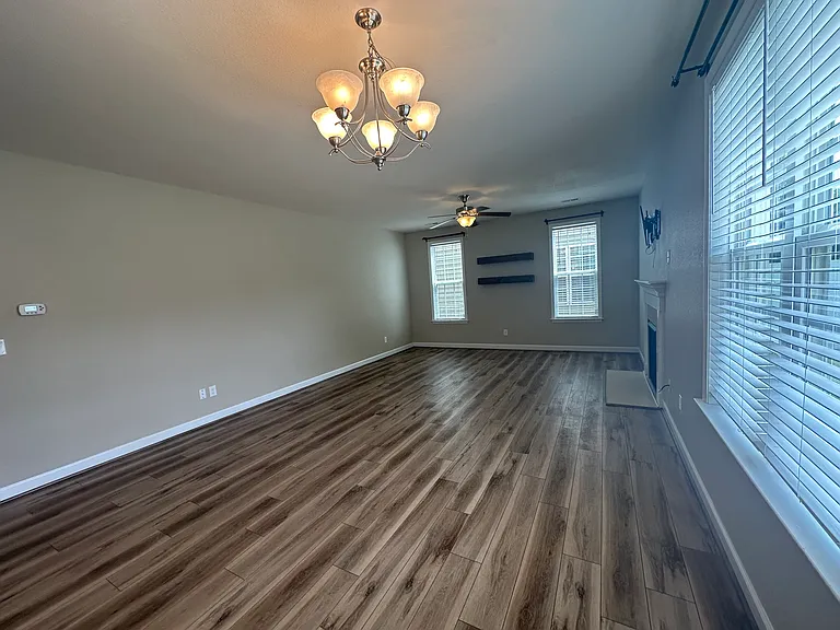2600 Magnolia Green Loop — Photo 8