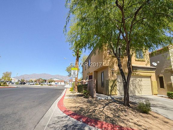 3rd image of 48 Yellow Flame Ave #0