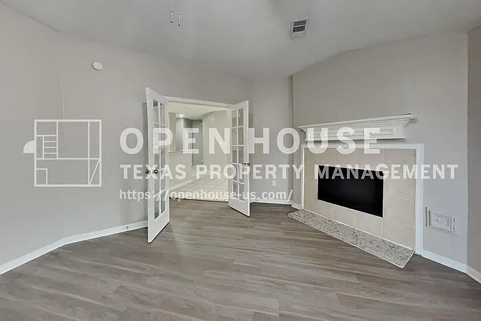 14515 Enola Dr — Photo 5