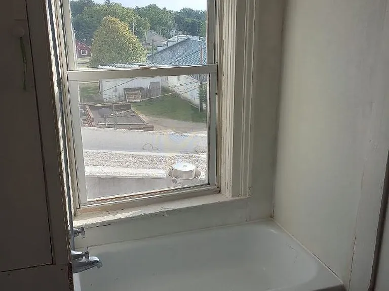 205 Baldwin St — Photo 7