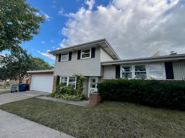 2501 W Barnard Ave, Milwaukee, WI 53221