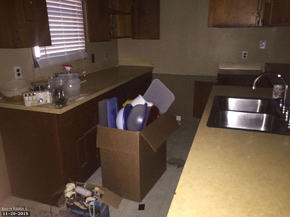 5th image of 404 S Evangeline St