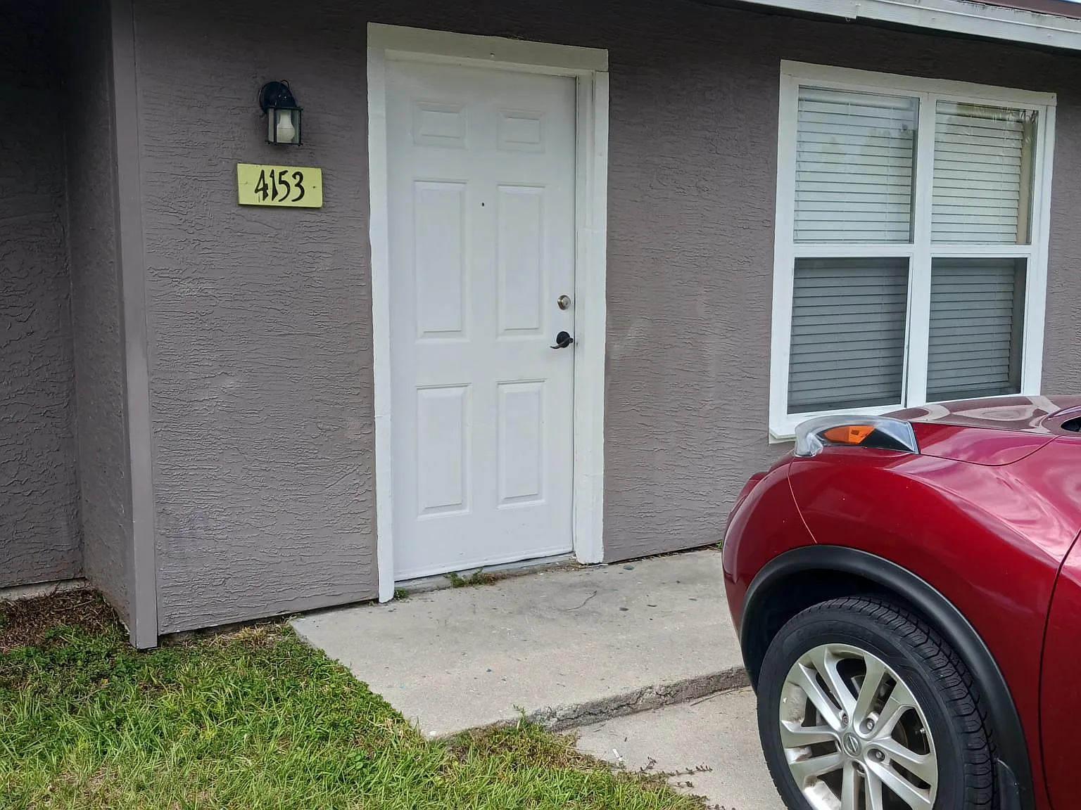 3 bed, 960 sqft, $1,550 — Photo 1