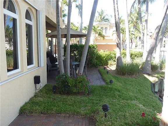 3rd image of 20825 NE 30th Pl