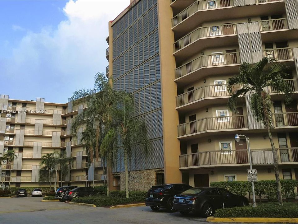 1st image of 3101 N Country Club Dr APT 607