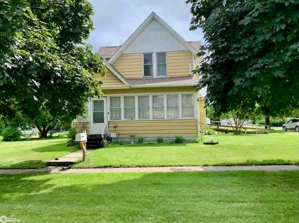 201 N Cedar St, Jefferson, IA 50129