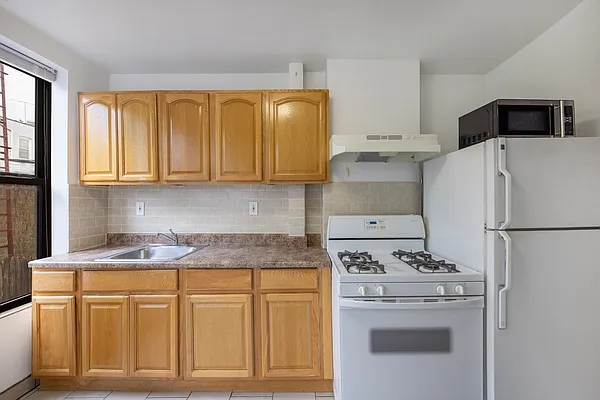 Rented by Compass | media 10