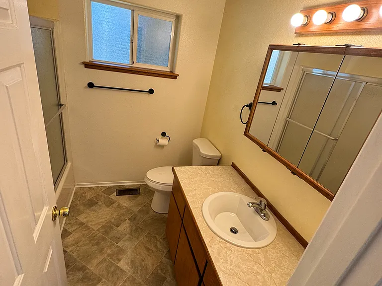 2646 SE 141st Ave — Photo 6