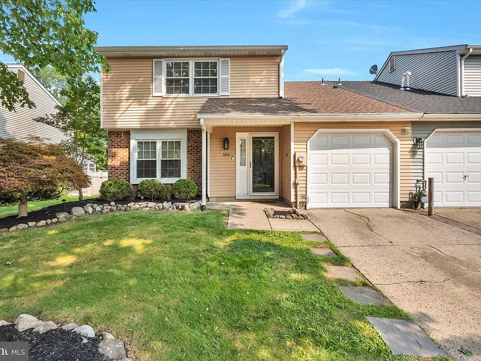 166 Stratton Ln