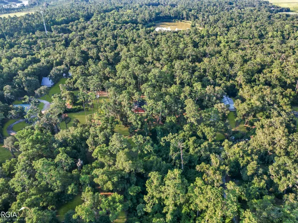 37 Woodland Way, Saint Simons Island, GA 31522