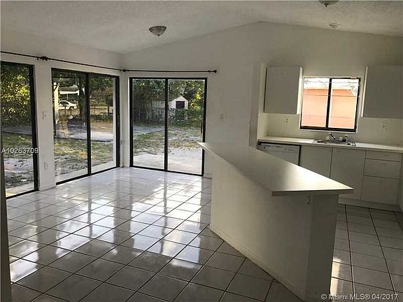 4th image of 20220 NW 33rd Ct