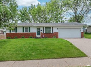 2611 W 37th St, Davenport, IA 52806