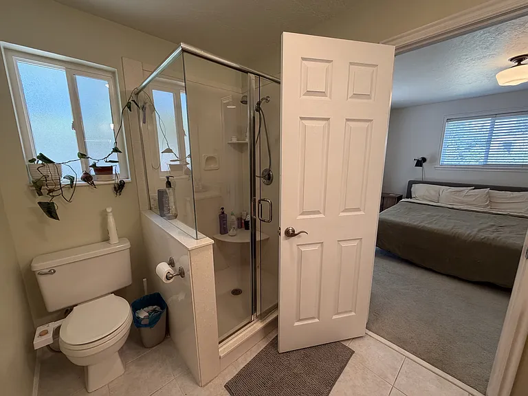 2480 Eastbourne Dr — Photo 18