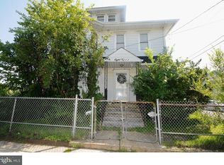 815 Chestnut St, Paulsboro, NJ 08066
