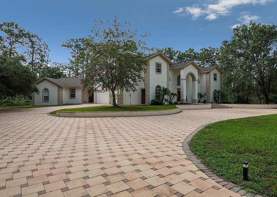 Beautiful paved drive