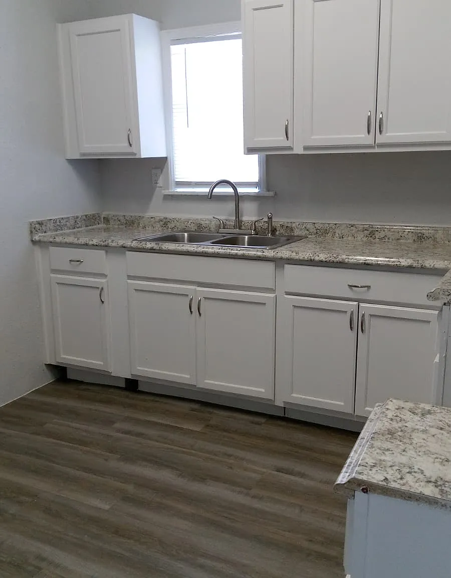 4 bed, 2658 sqft, $1,299 — Photo 3