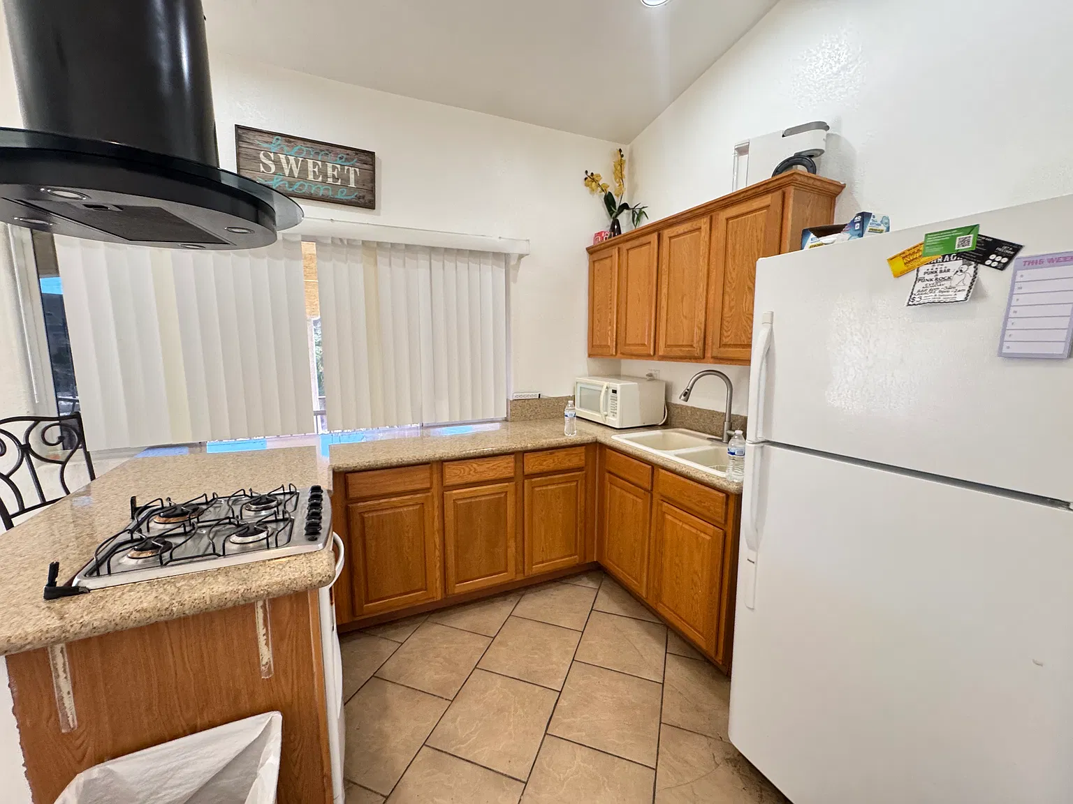 1 bed, 800 sqft, $1,500 — Photo 3
