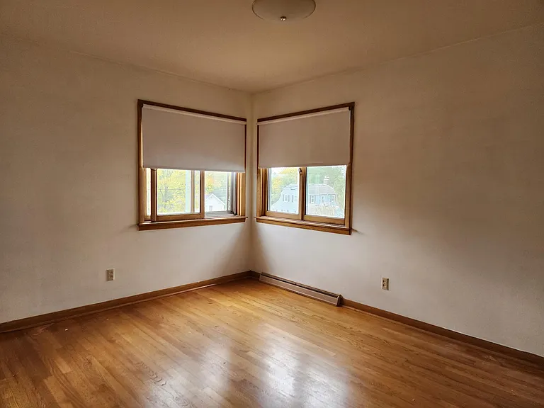 822 W Pleasant St — Photo 15