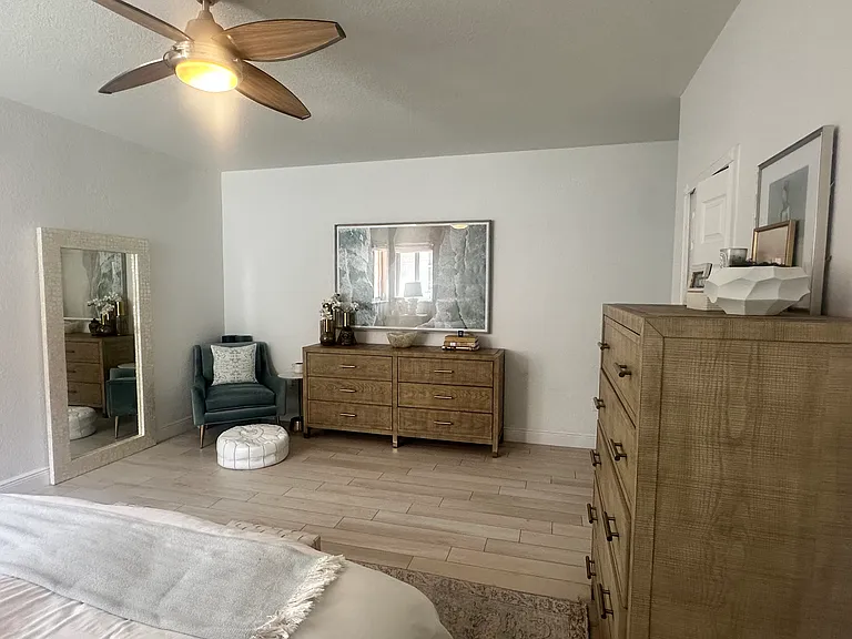 3068 Shipping Ave — Photo 12