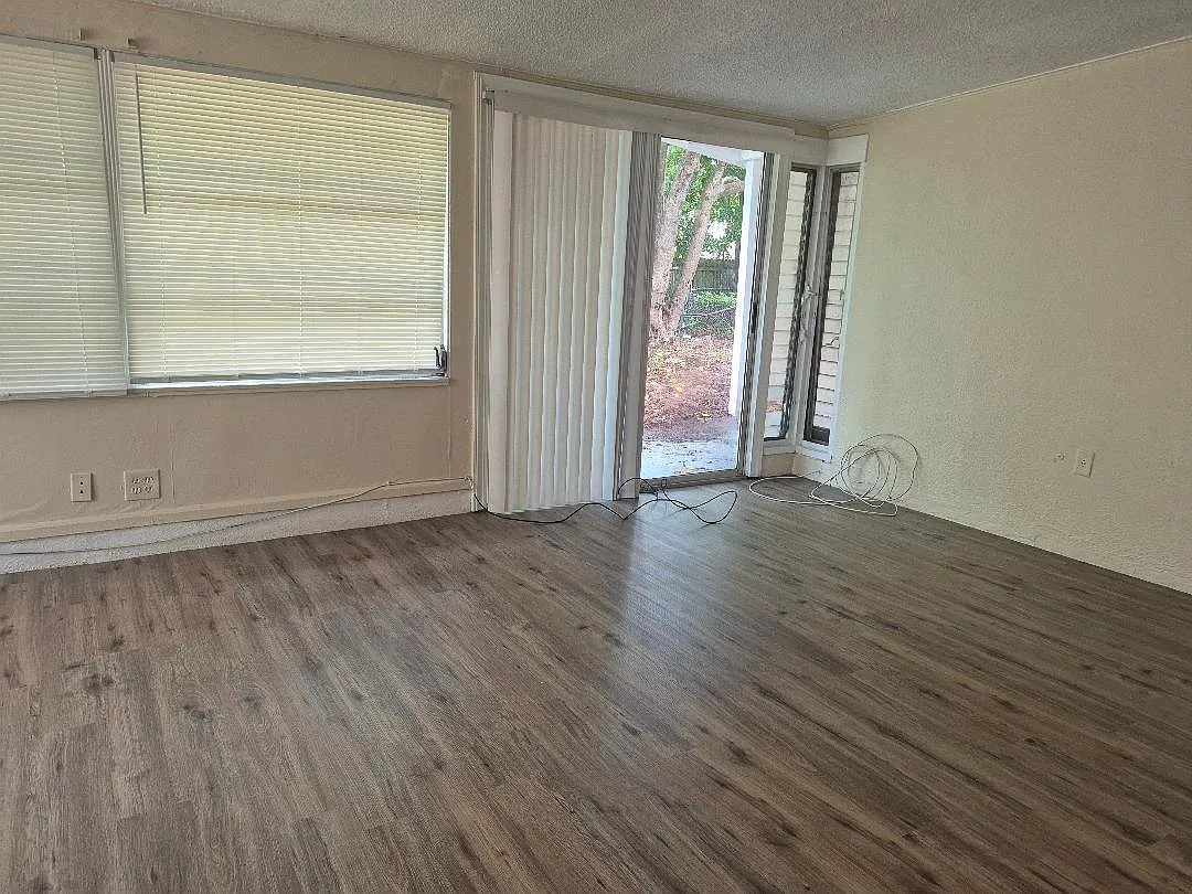 3 bed, 1825 sqft, $2,000 — Photo 4