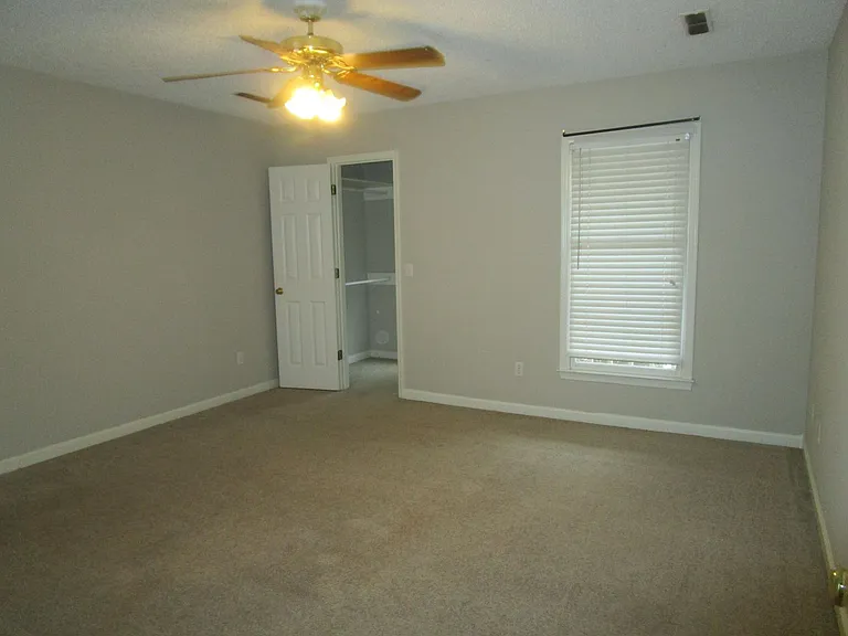 885 Grimble Ct — Photo 7
